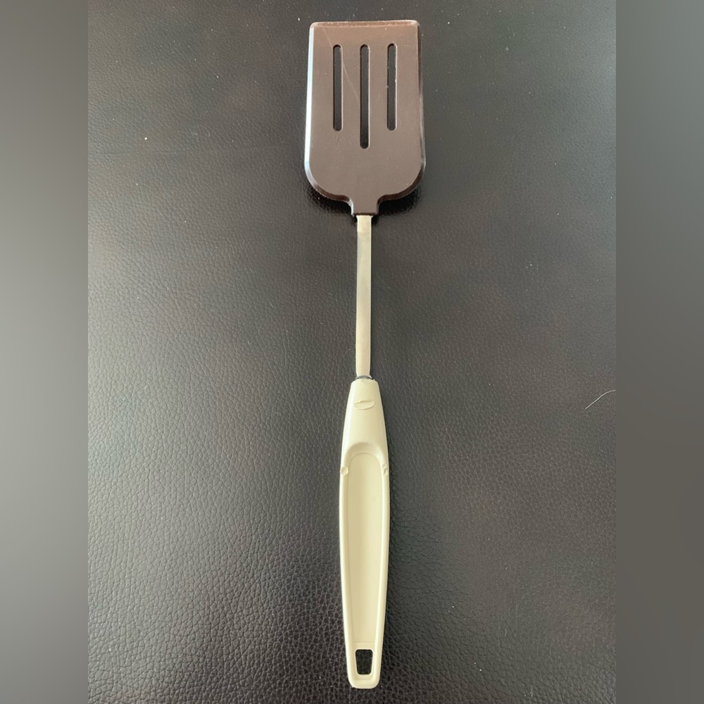 Vintage 13” Nylon 3 Slot Spatula w/ Hanging Hole MCM Two Tone Brown Tan